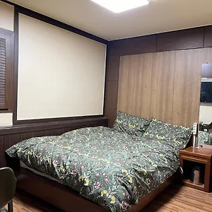  Hostal Brown